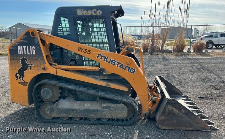 image for item NE9657 2007 Mustang MTL16  tracked skid steer loader