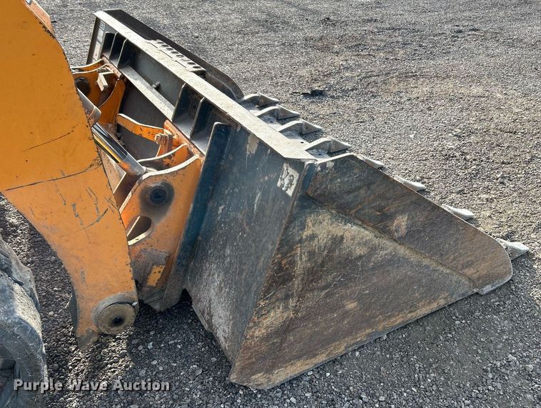 image for item NE9657 2007 Mustang MTL16  tracked skid steer loader