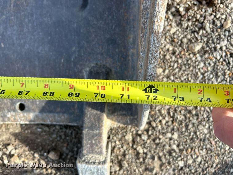 image for item NE9657 2007 Mustang MTL16  tracked skid steer loader