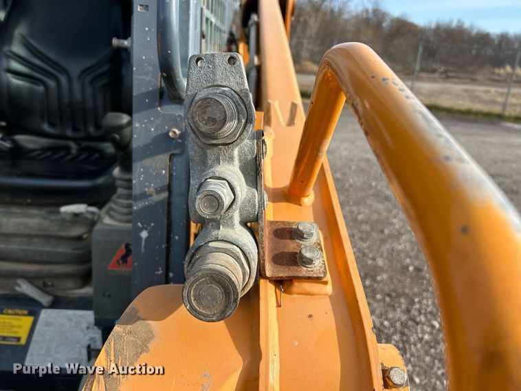 image for item NE9657 2007 Mustang MTL16  tracked skid steer loader