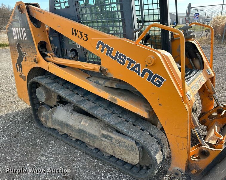 image for item NE9657 2007 Mustang MTL16  tracked skid steer loader