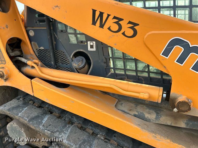 image for item NE9657 2007 Mustang MTL16  tracked skid steer loader