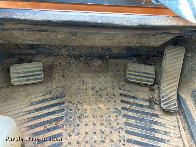 image for item NE9657 2007 Mustang MTL16  tracked skid steer loader