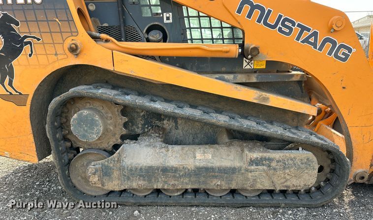 image for item NE9657 2007 Mustang MTL16  tracked skid steer loader