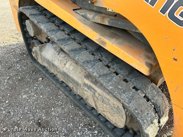 image for item NE9657 2007 Mustang MTL16  tracked skid steer loader