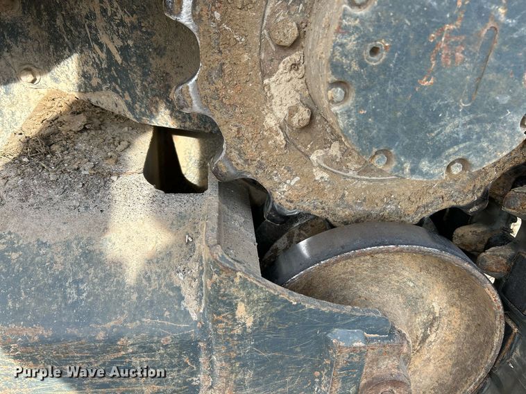 image for item NE9657 2007 Mustang MTL16  tracked skid steer loader