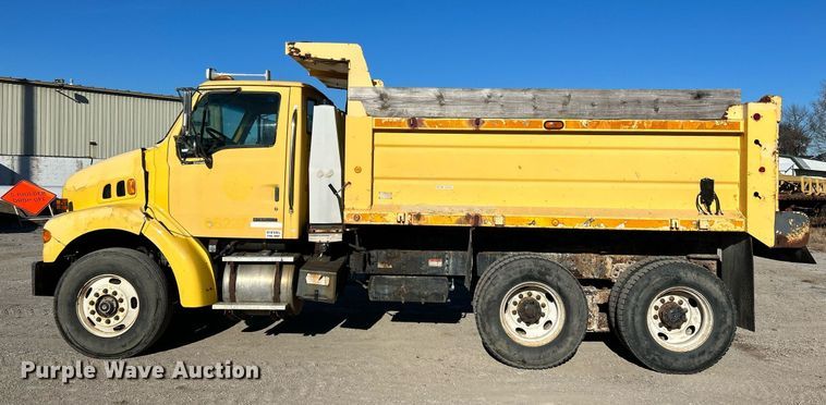 image for item NE9658 2002 Sterling L7500  dump truck