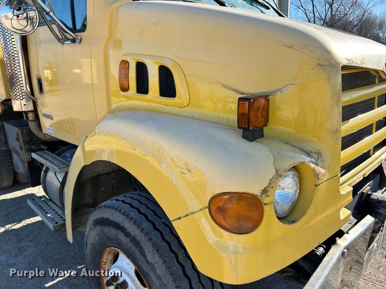 image for item NE9658 2002 Sterling L7500  dump truck