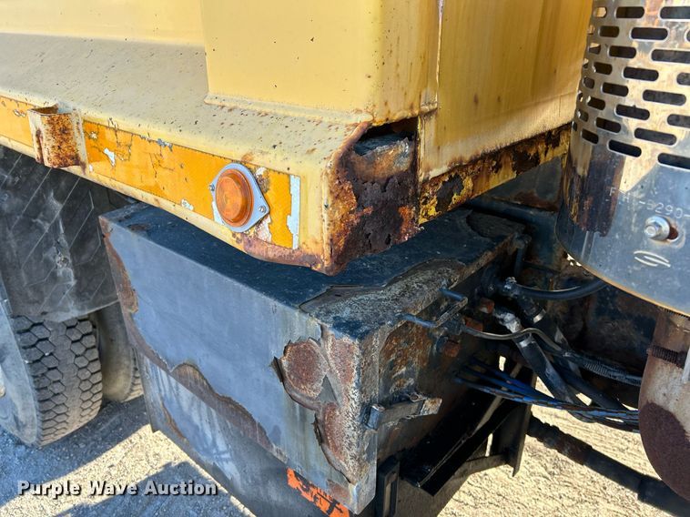 image for item NE9658 2002 Sterling L7500  dump truck