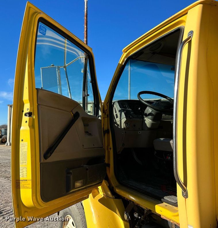 image for item NE9658 2002 Sterling L7500  dump truck