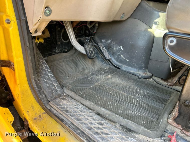 image for item NE9658 2002 Sterling L7500  dump truck