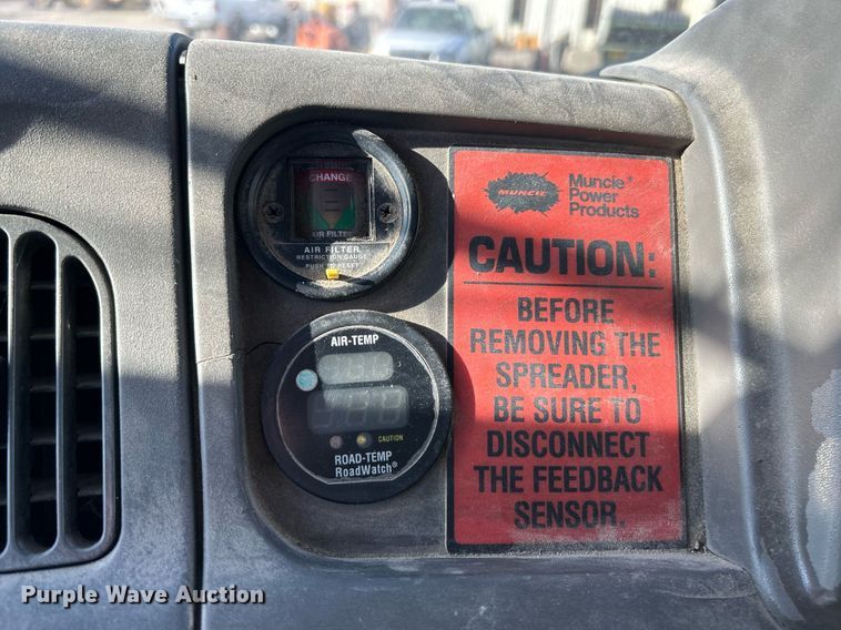 image for item NE9658 2002 Sterling L7500  dump truck