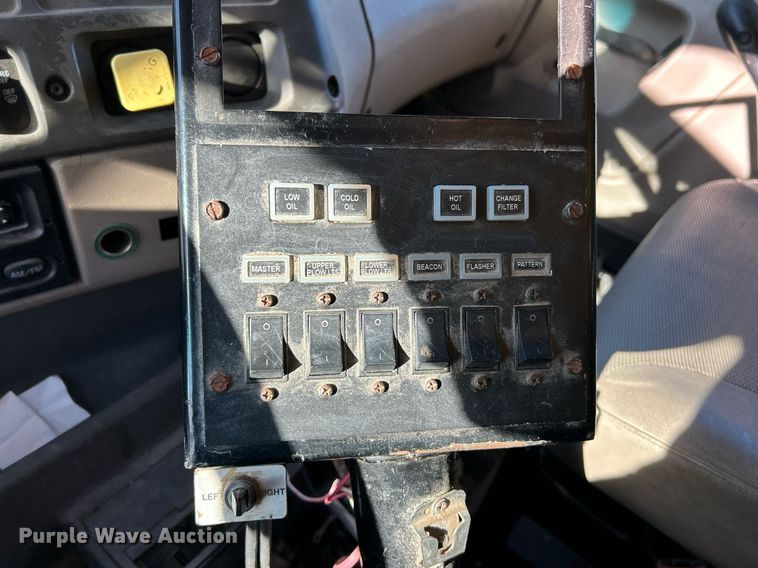 image for item NE9658 2002 Sterling L7500  dump truck