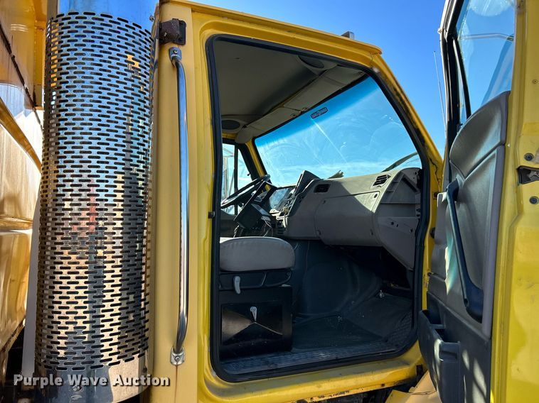 image for item NE9658 2002 Sterling L7500  dump truck