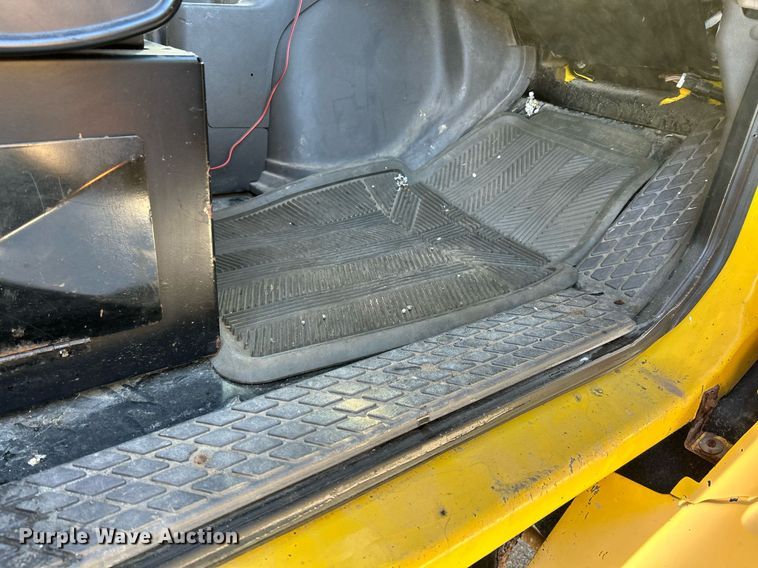 image for item NE9658 2002 Sterling L7500  dump truck