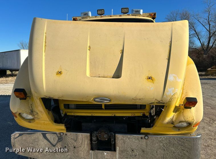 image for item NE9658 2002 Sterling L7500  dump truck