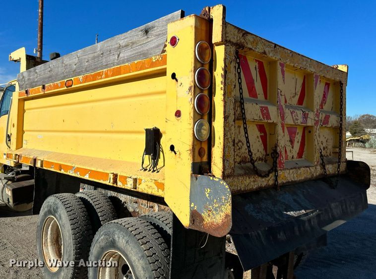image for item NE9658 2002 Sterling L7500  dump truck