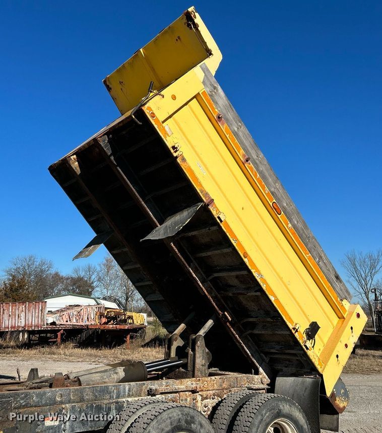 image for item NE9658 2002 Sterling L7500  dump truck