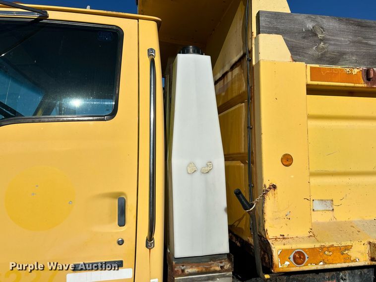 image for item NE9658 2002 Sterling L7500  dump truck