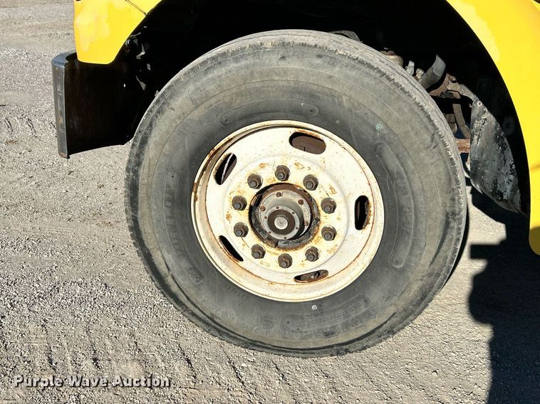 image for item NE9658 2002 Sterling L7500  dump truck