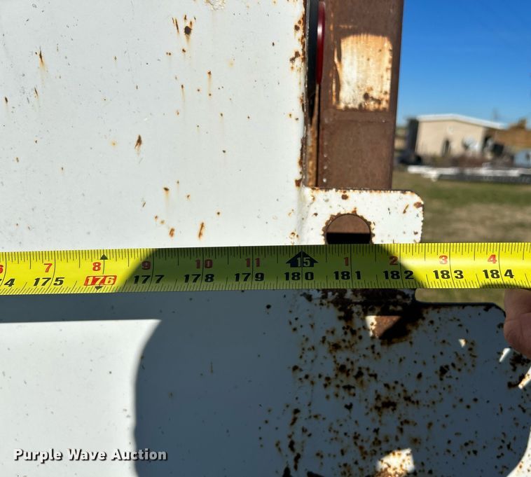 image for item NE9659 1995 Ford L8000  dump truck