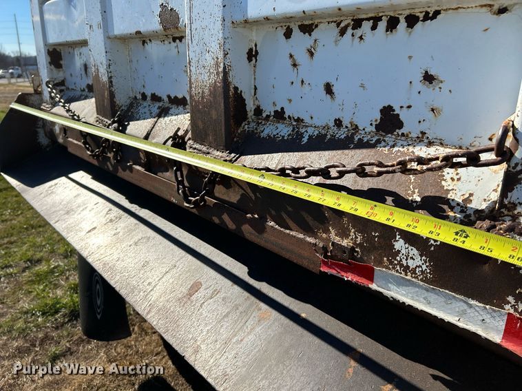 image for item NE9659 1995 Ford L8000  dump truck