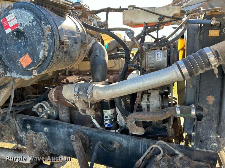 image for item NE9659 1995 Ford L8000  dump truck