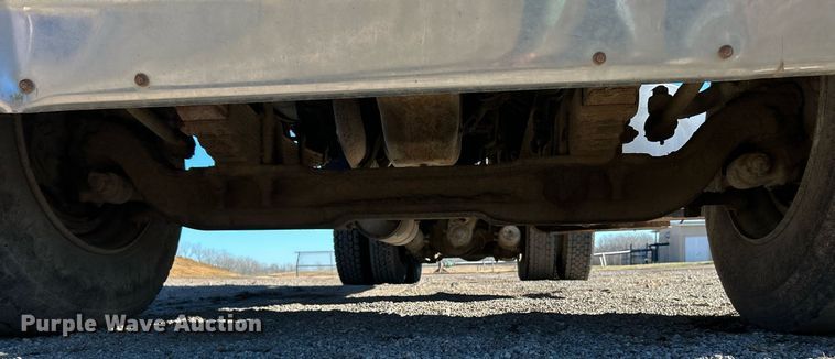 image for item NE9659 1995 Ford L8000  dump truck