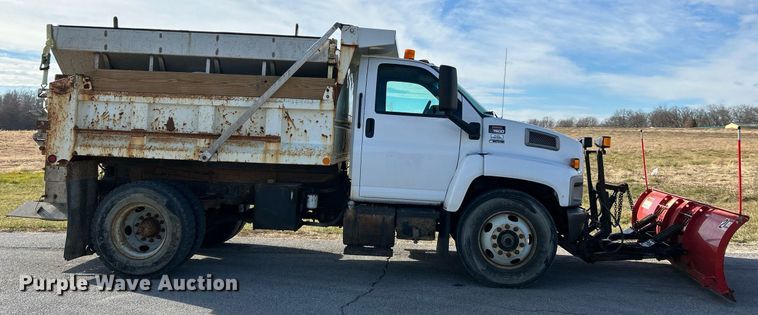 image for item NE9666 2009 GMC C7500 dump truck