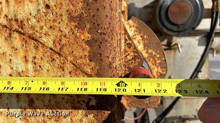 image for item NE9666 2009 GMC C7500 dump truck