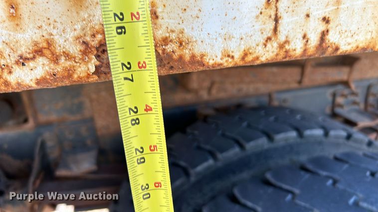 image for item NE9666 2009 GMC C7500 dump truck