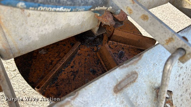 image for item NE9666 2009 GMC C7500 dump truck