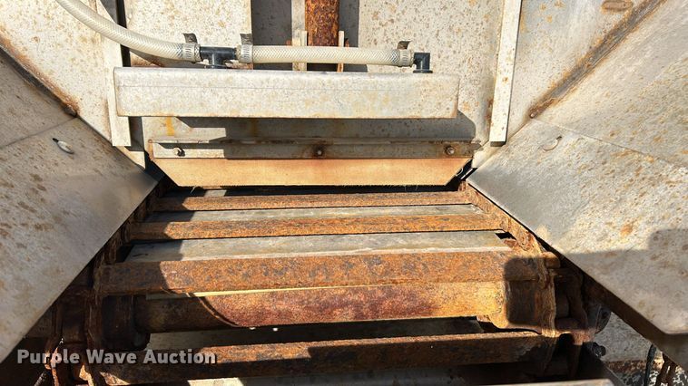 image for item NE9666 2009 GMC C7500 dump truck