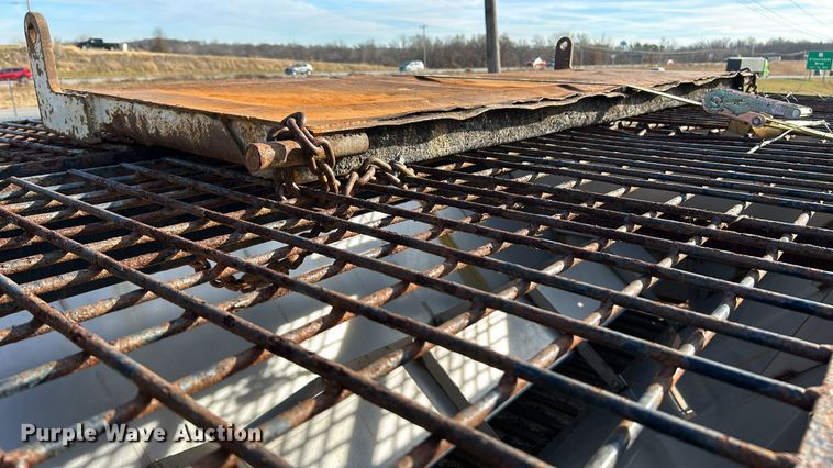 image for item NE9666 2009 GMC C7500 dump truck