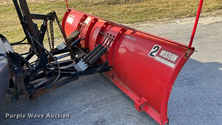 image for item NE9666 2009 GMC C7500 dump truck