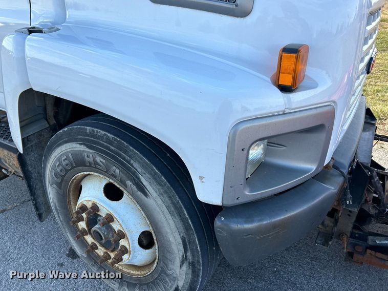 image for item NE9666 2009 GMC C7500 dump truck