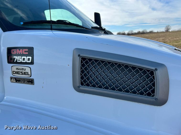 image for item NE9666 2009 GMC C7500 dump truck