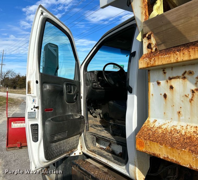 image for item NE9666 2009 GMC C7500 dump truck