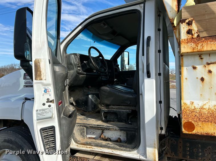 image for item NE9666 2009 GMC C7500 dump truck