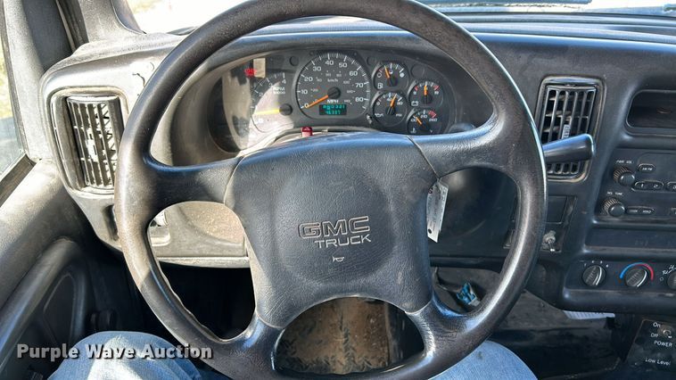 image for item NE9666 2009 GMC C7500 dump truck