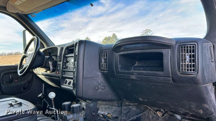 image for item NE9666 2009 GMC C7500 dump truck