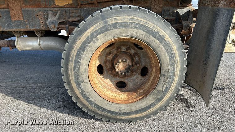 image for item NE9666 2009 GMC C7500 dump truck