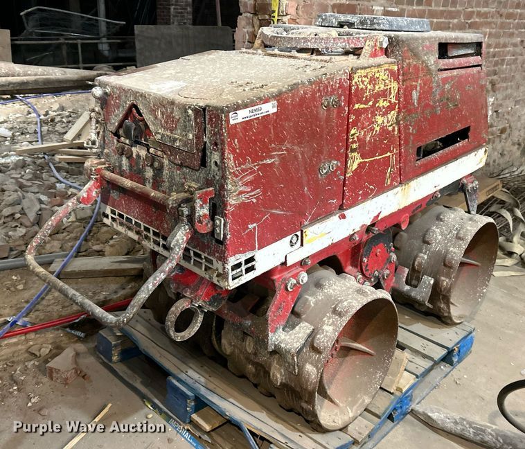 image for item NE9669 1999 Bomag BMP851  trench compactor