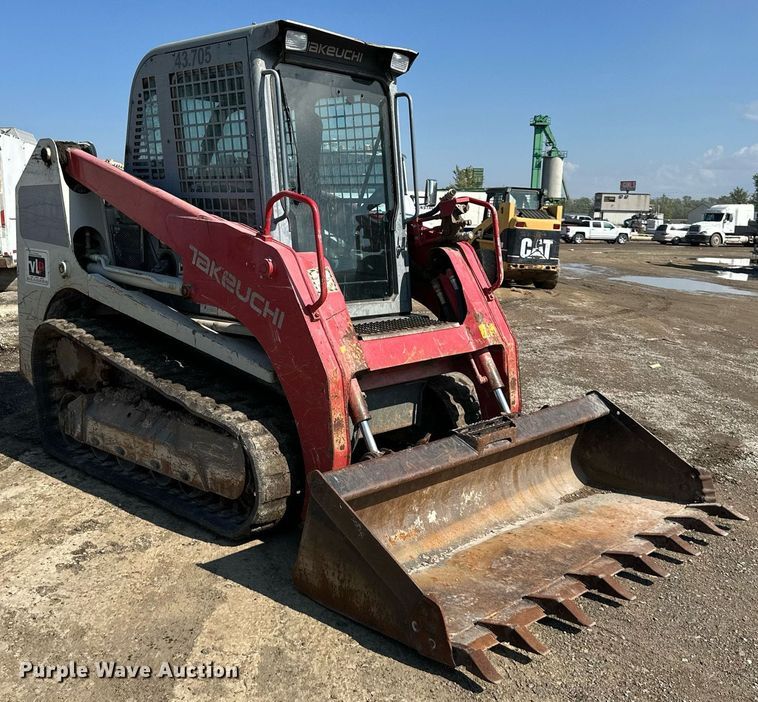 image for item NL9323 2015 Takeuchi  TL10 tracked skid steer loader