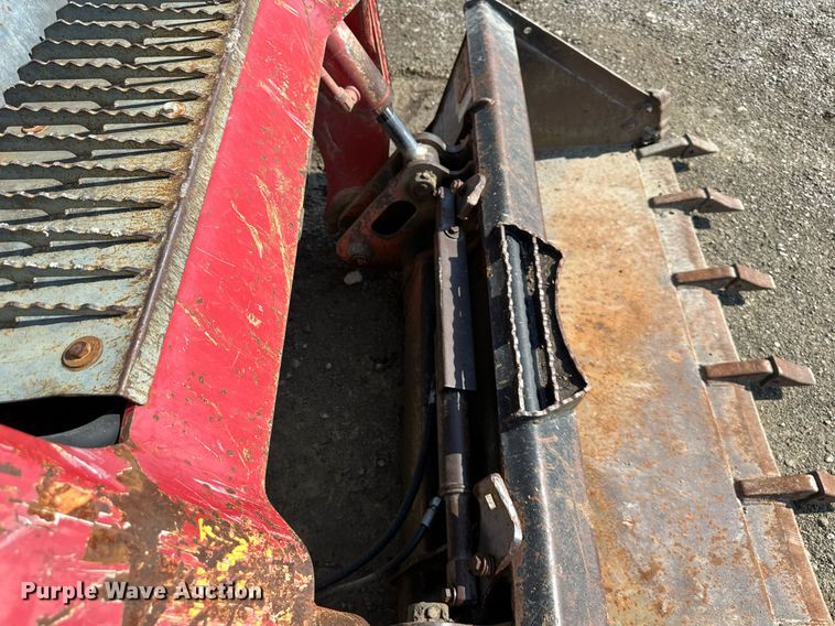 image for item NL9323 2015 Takeuchi  TL10 tracked skid steer loader