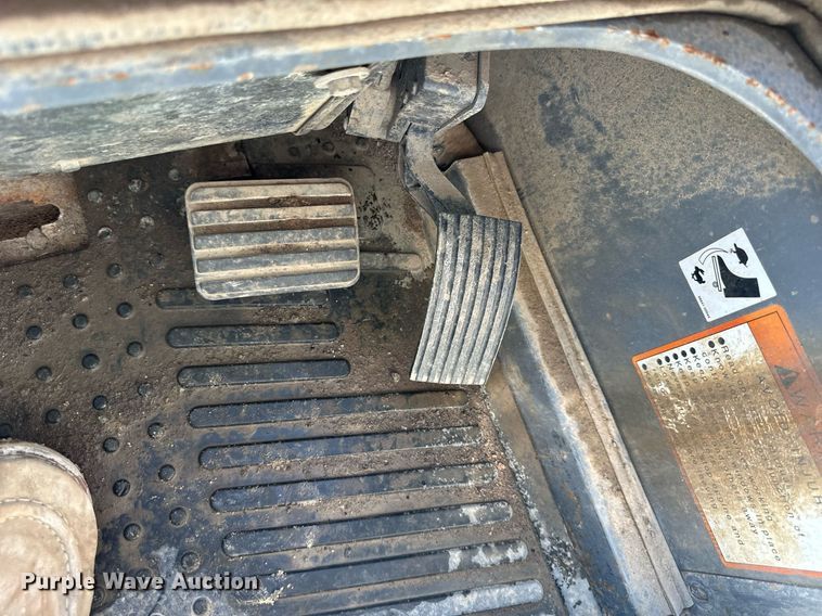 image for item NL9323 2015 Takeuchi  TL10 tracked skid steer loader