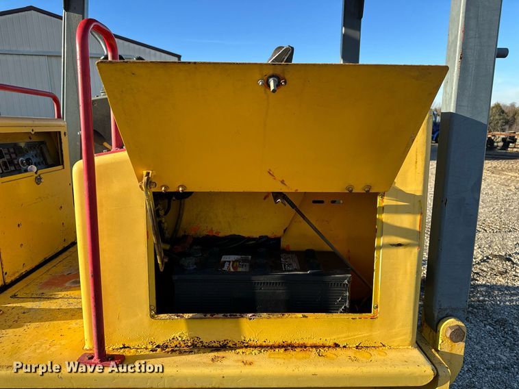 image for item NM9183 1998 Fiat-Allis FD80  dozer