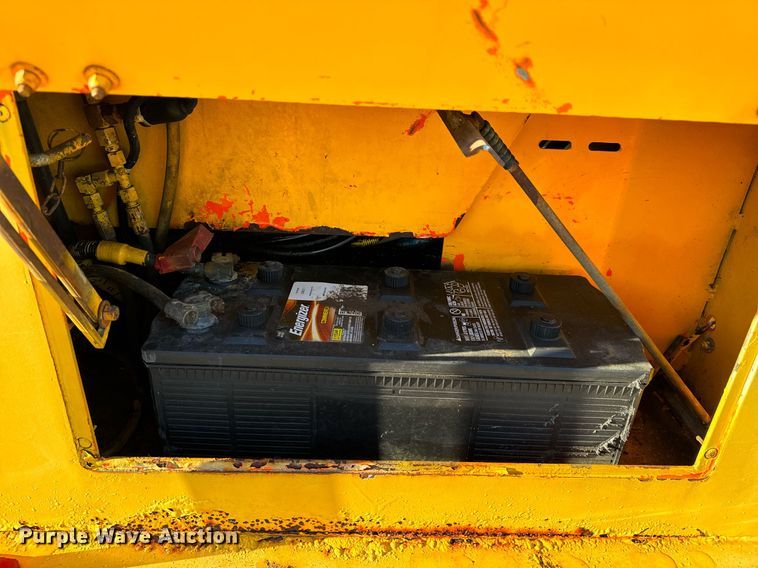 image for item NM9183 1998 Fiat-Allis FD80  dozer