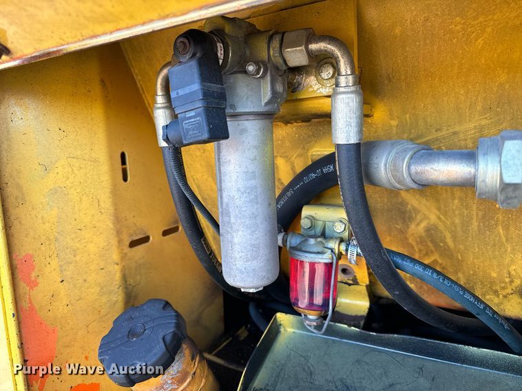 image for item NM9183 1998 Fiat-Allis FD80  dozer