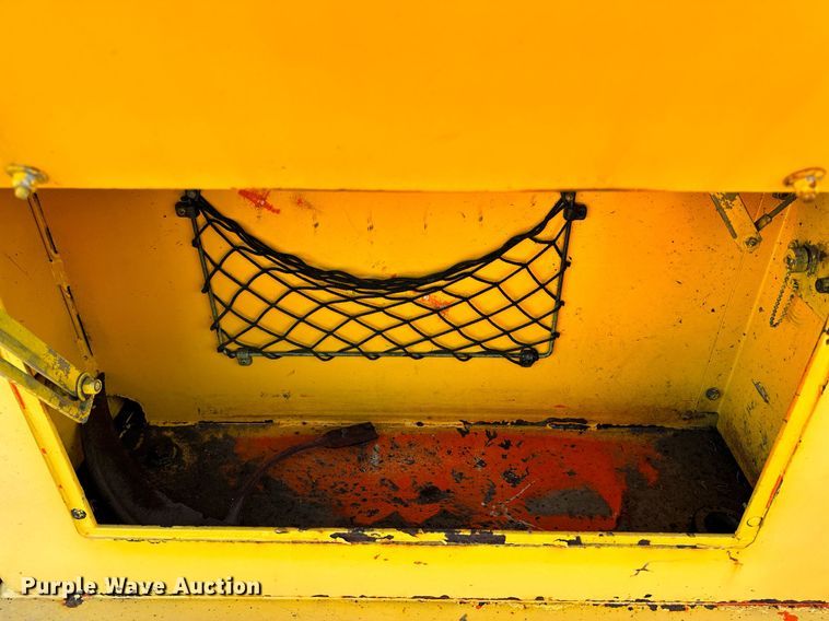 image for item NM9183 1998 Fiat-Allis FD80  dozer